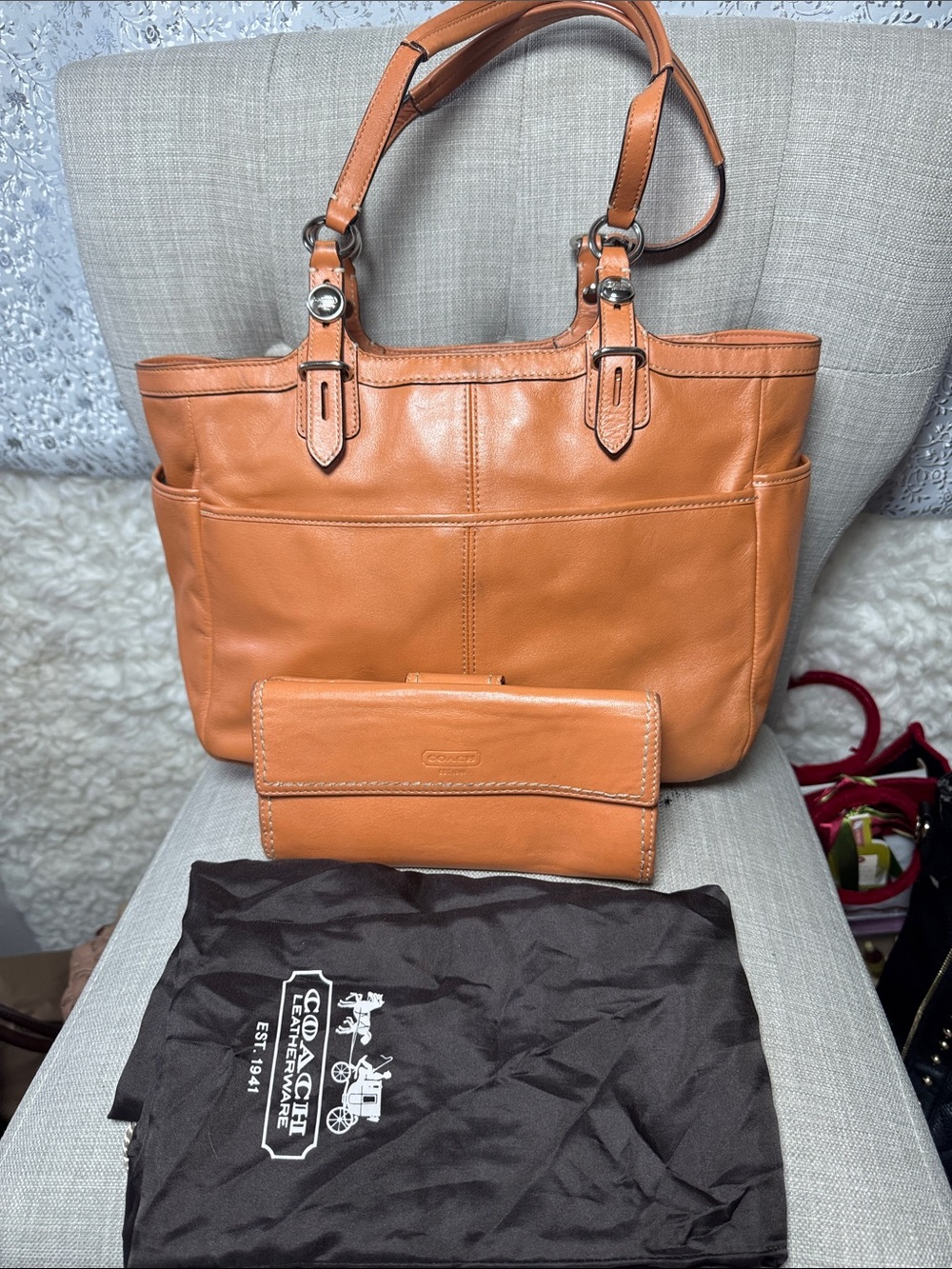 Coach Cognac Leather Tote with Matching Wallet - Picture 2 of 13